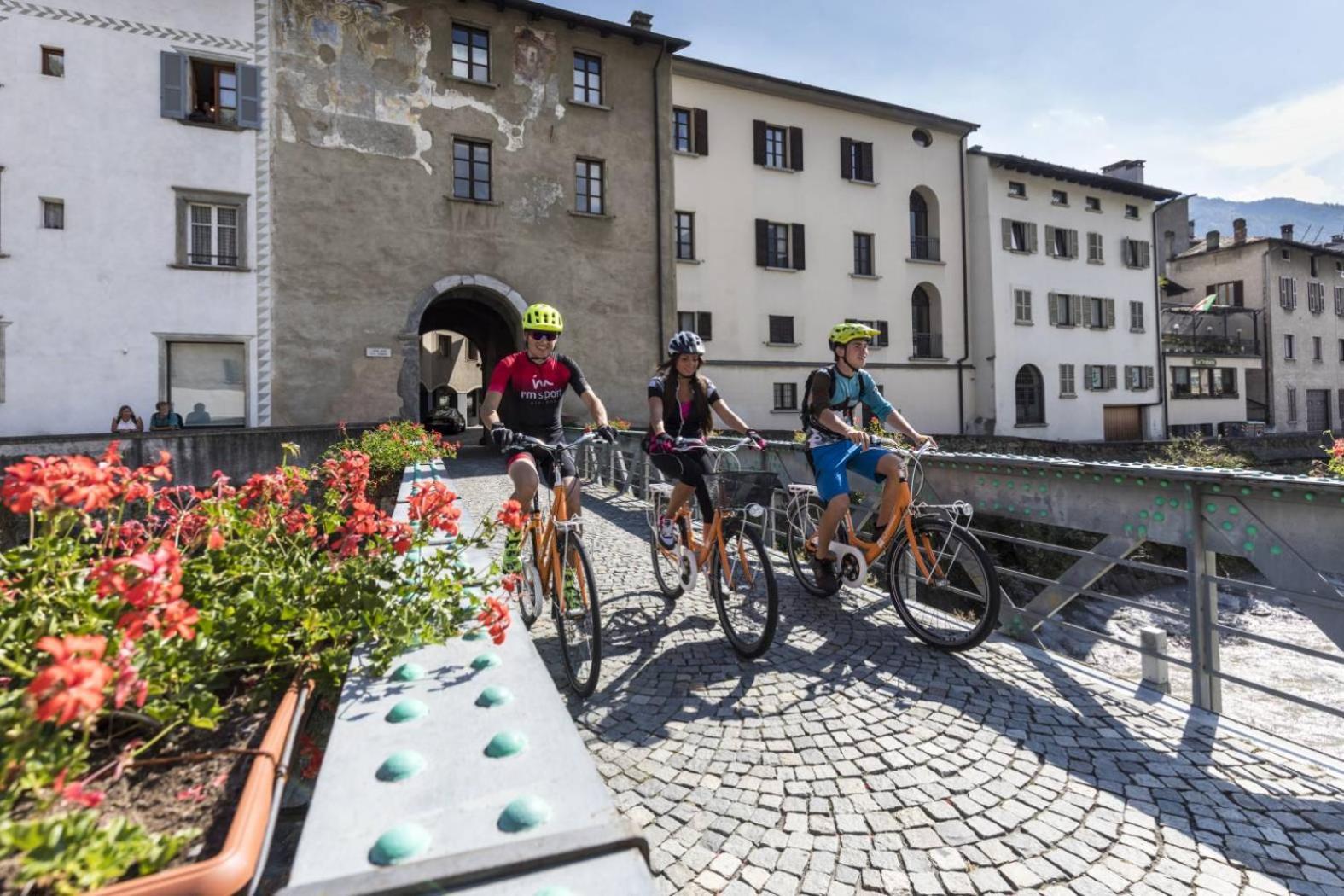 Apartmán Residenza 39 - 900 M To Bernina Express Tirano Exteriér fotografie